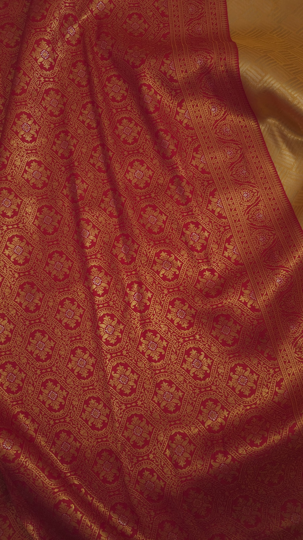 Golden Grace Tissue Soft Silk