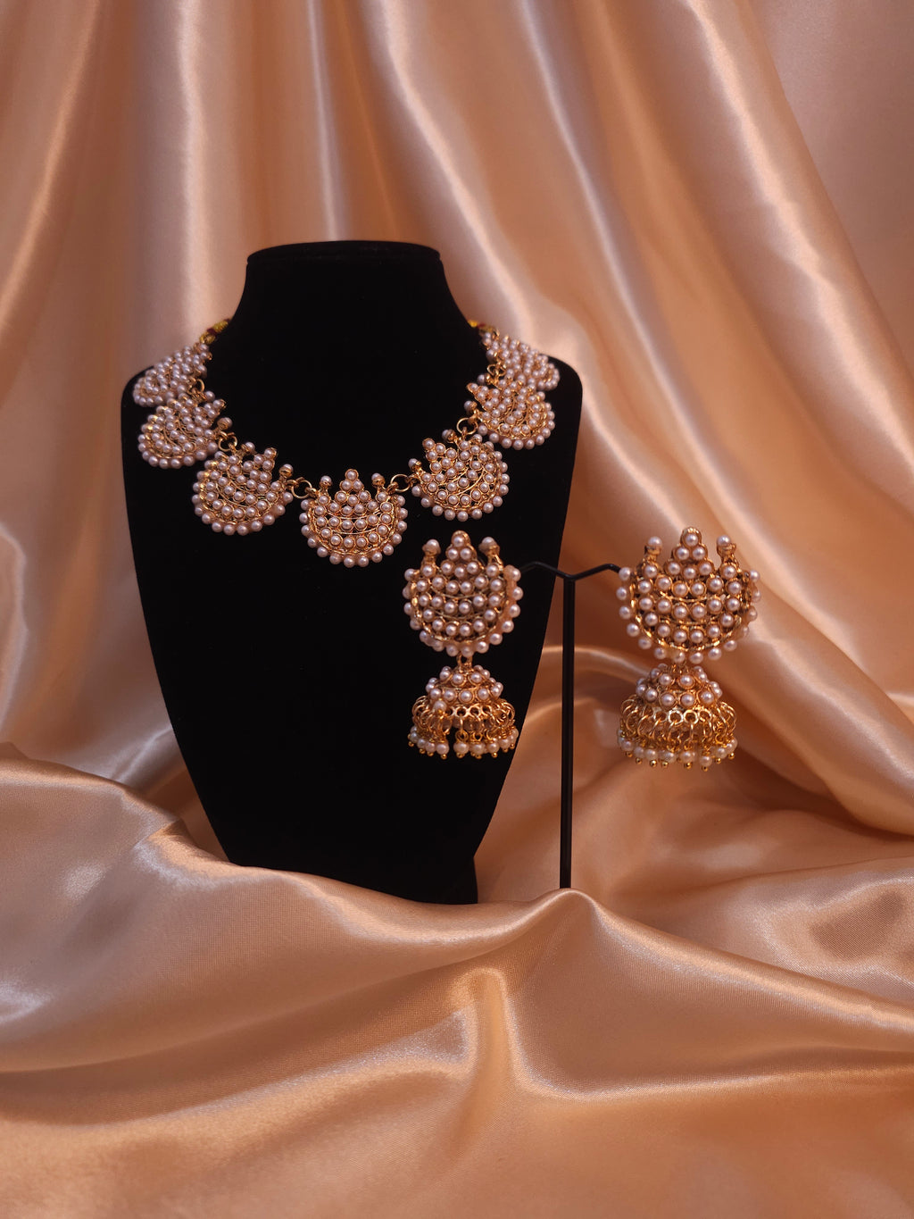 Emerald Pearl Necklace Set