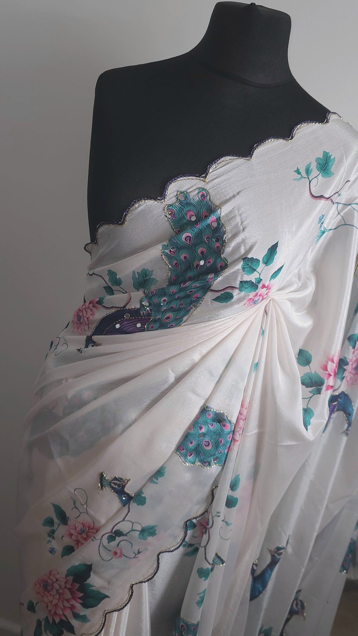 Ivory Peacock Garden