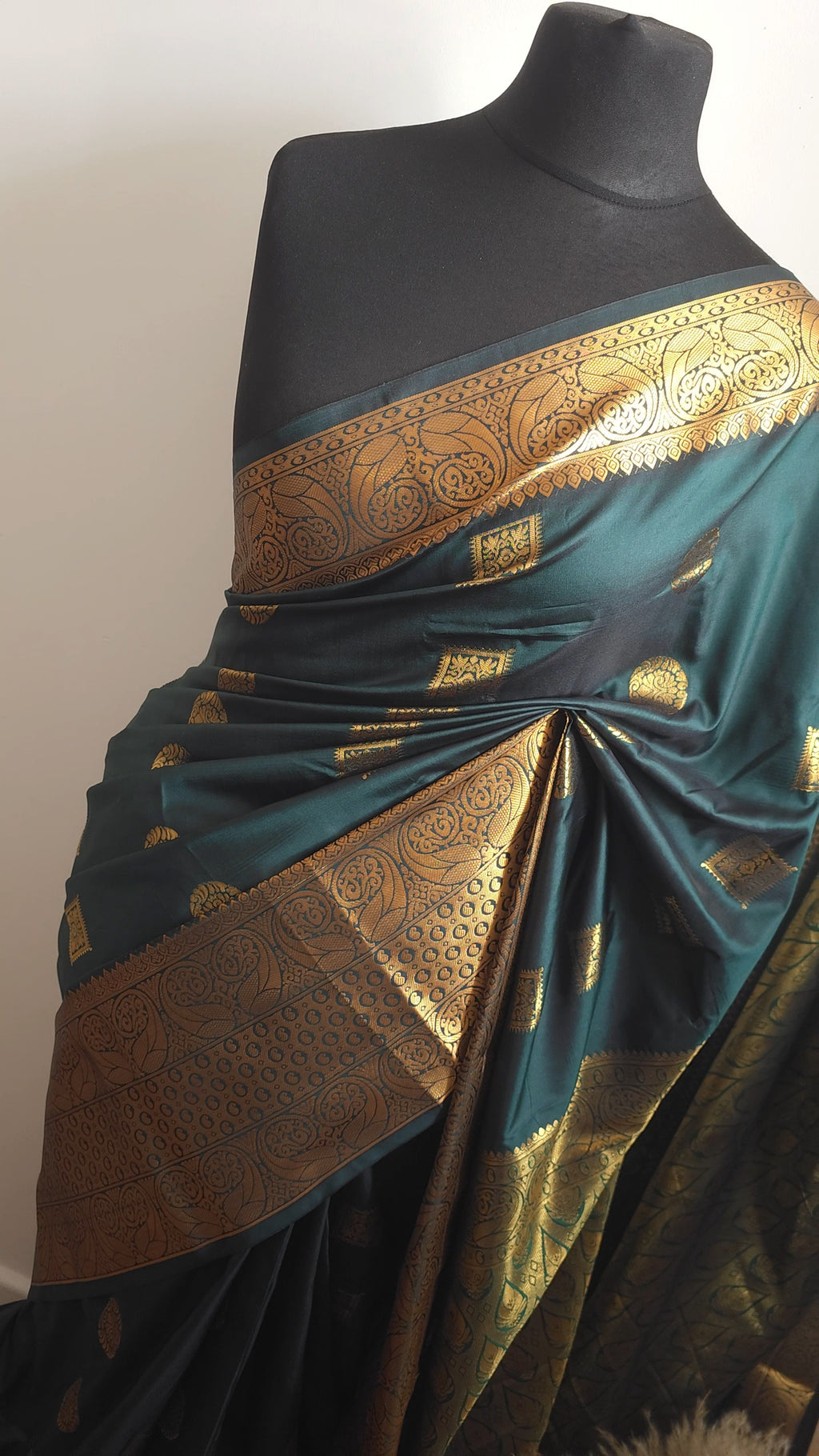 Golden Emerald Semi Silk