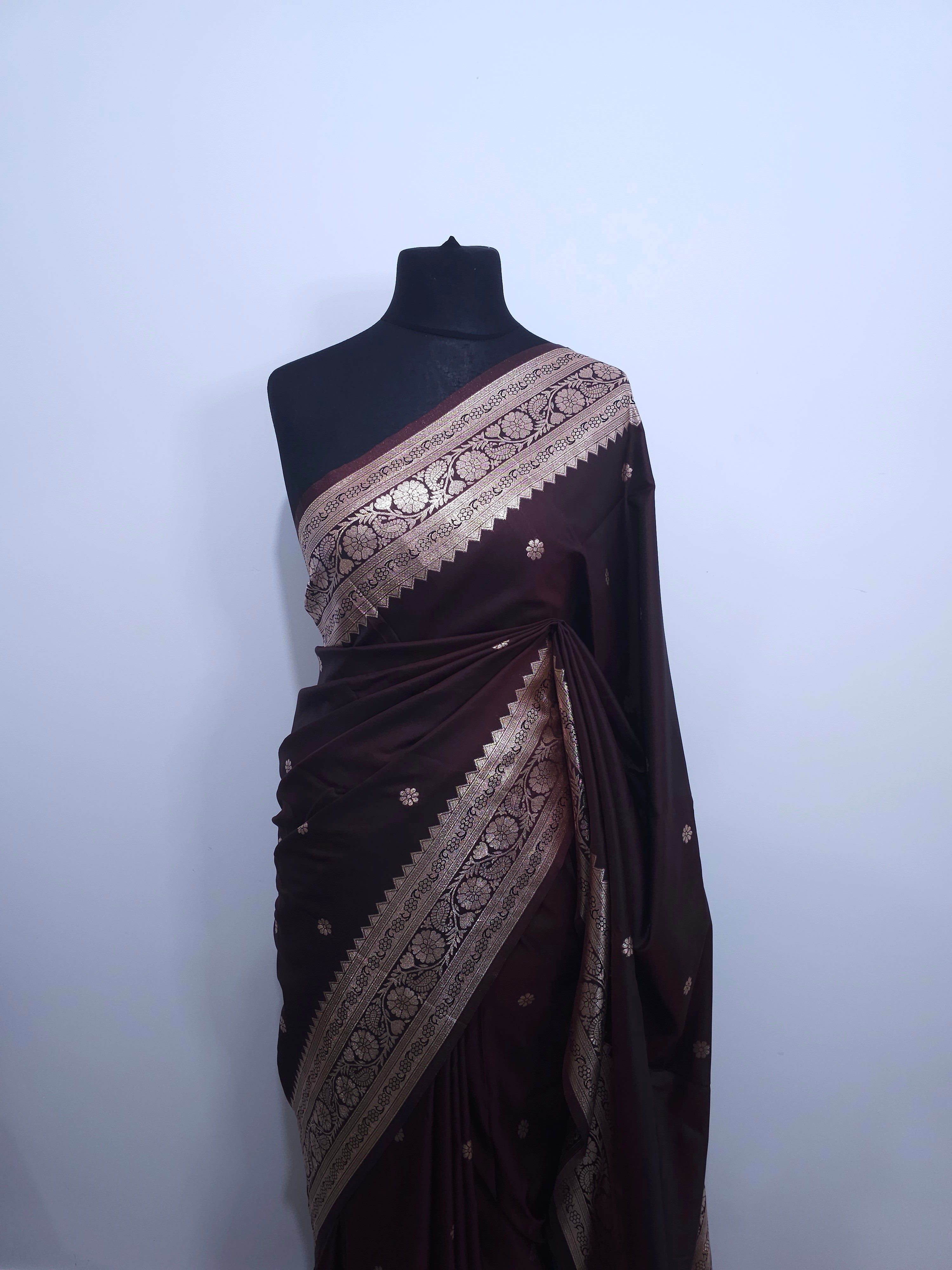 Cocoa Royale Banarasi Soft Silk Saree
