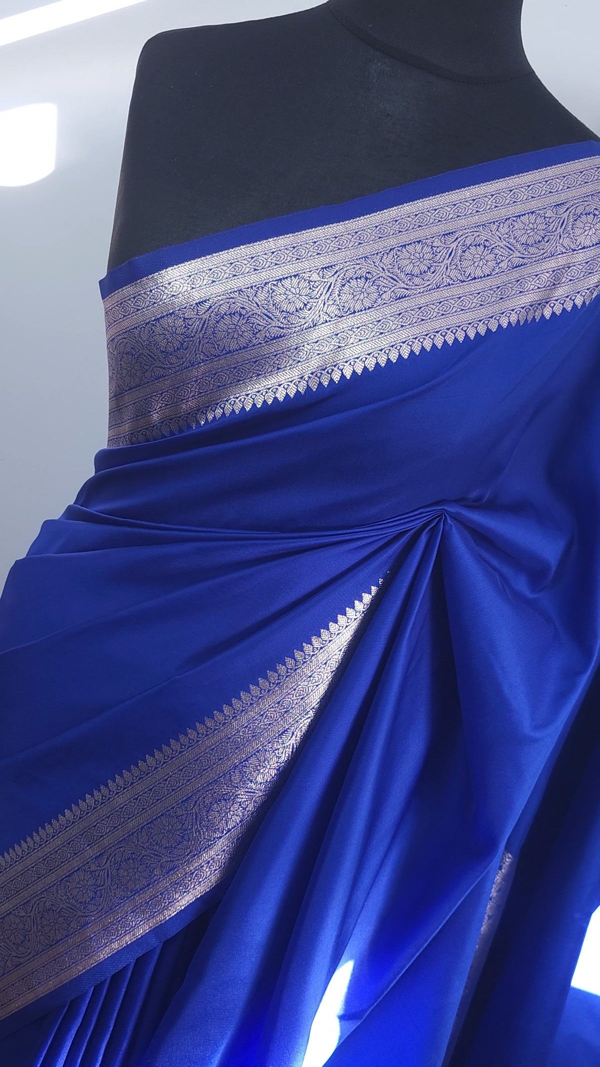 Royal Sapphire Grace